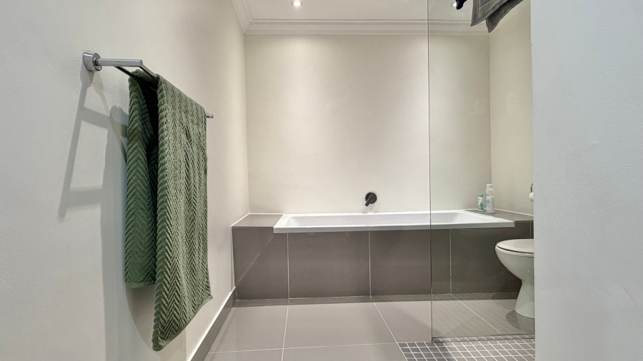 5 Bedroom Property for Sale in Strand Central Western Cape